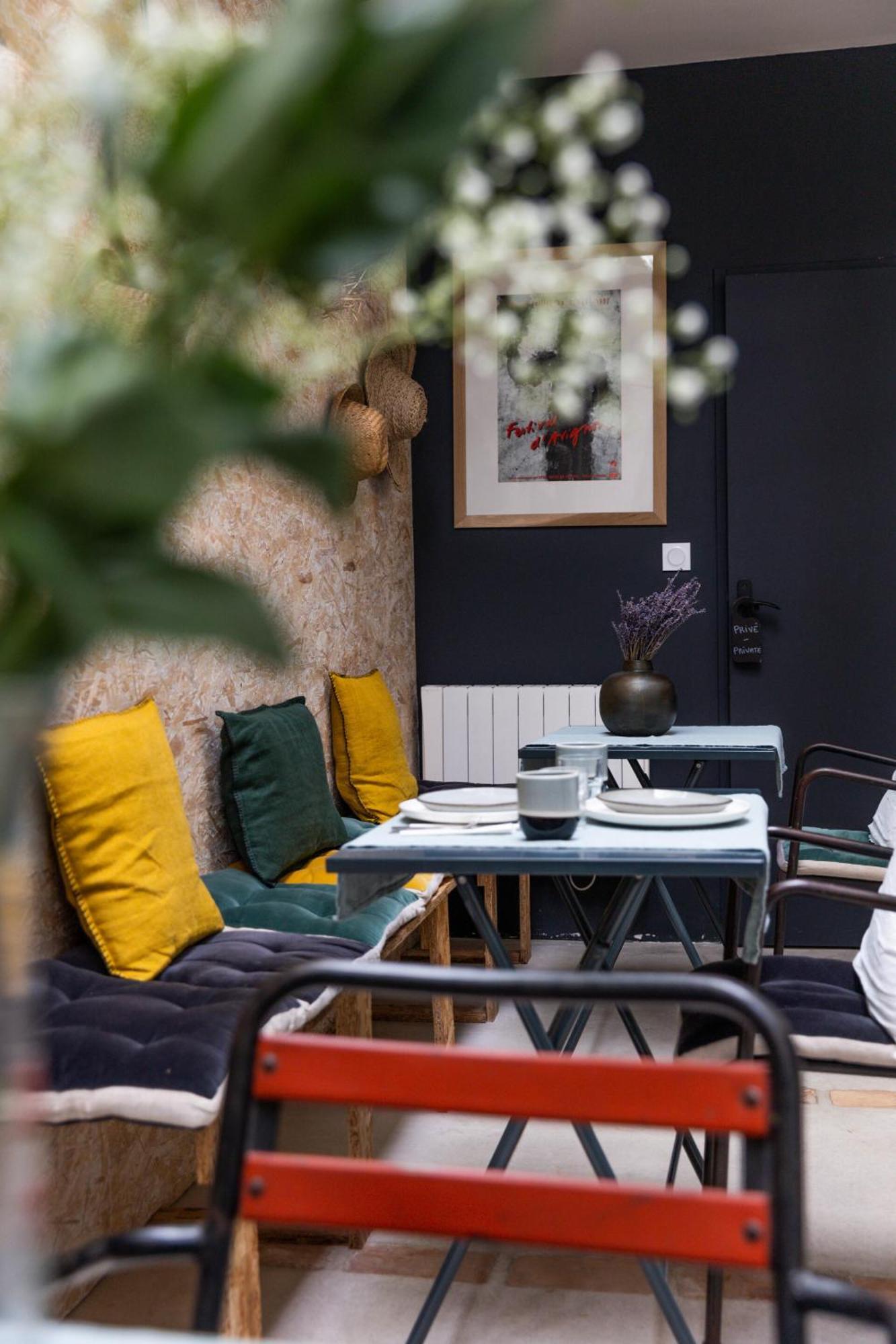 Boutique Hotel - La Demoiselle Avignon Exterior photo